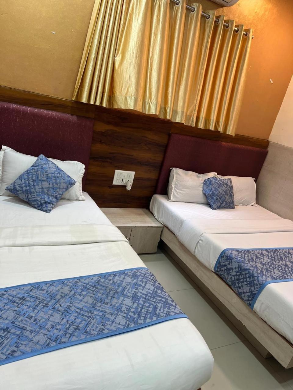 Hotel Kf Residency Мумбай Екстериор снимка